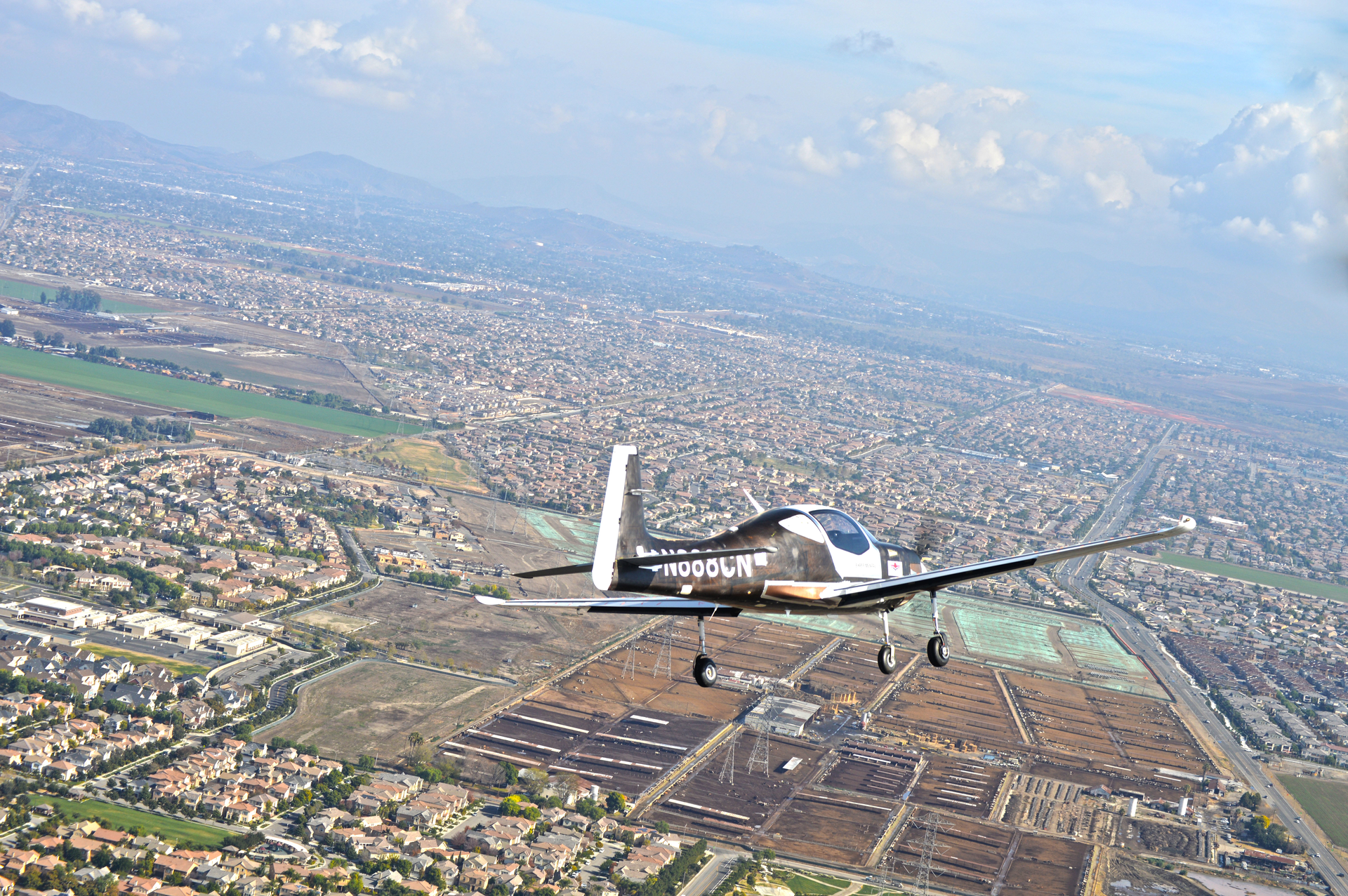 MOONEYM10T FIRSTFLIGHT 01 2 567ffb1989bb4