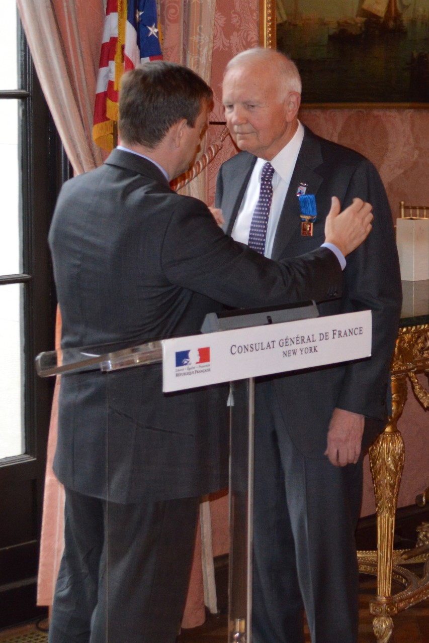 2 Bruce Whitman M Daille De L 27 A Ronautique Of France 5722590e298e0