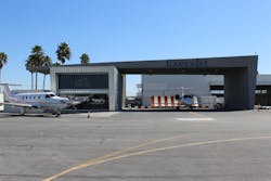 ExecuJet&rsquo;s Del Norte facility is easy to find from the GAT entrance and offers customers a &apos;meet and greet&apos; area, a passenger lounge, VIP service to and from the aircraft as well as a crew lounge and administration office for staff.