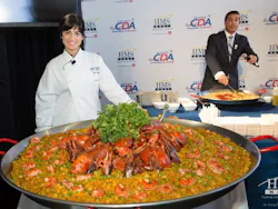 Channel Your Inner Chef winner Sepi Naficy unveiled the new Paella Bowl to travelers at an event in Chicago O’Hare.