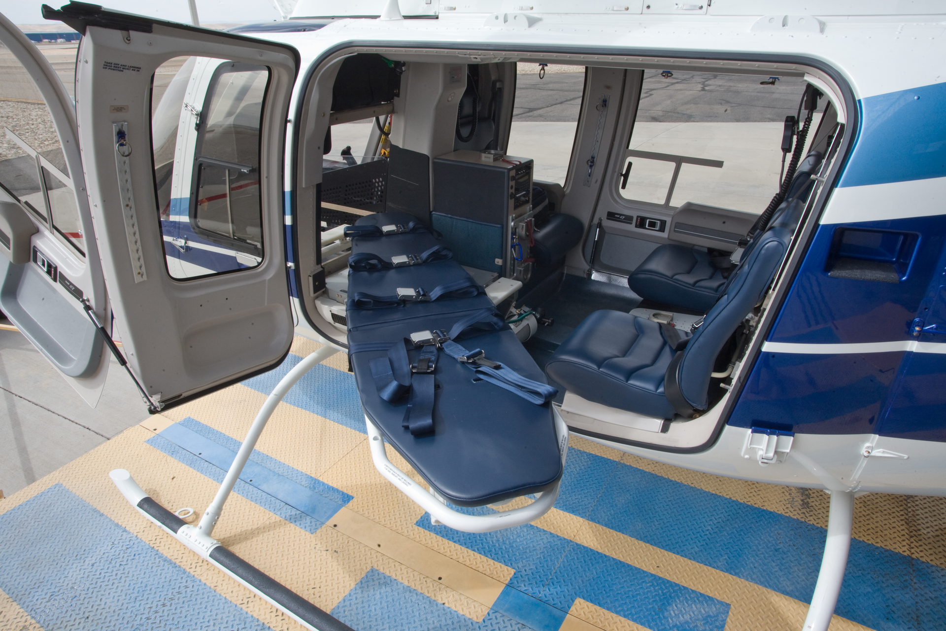 Bell 407GXP 2016 17 of 22 57dfc6a5ee1f3