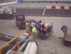 baggage handlers 57e13e0104b8a