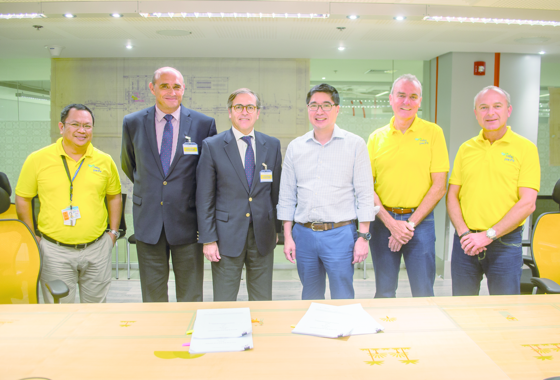 From left to right: Jerremy Gonzales, Project Manager for EFM Powerplant of CEB; Jose Luis Zubeldia, Executive Director ITP In Service Support; Ignacio Mataix CEO of ITP; Lance Gokongwei, President and Chief Executive Officer of CEB; Ian Wolfe, Senior Adviser for Engineering and Maintenance of CEB; Michael Szucs, Chief Executive Adviser of CEB. (Photo by Ajig Ibasco)
