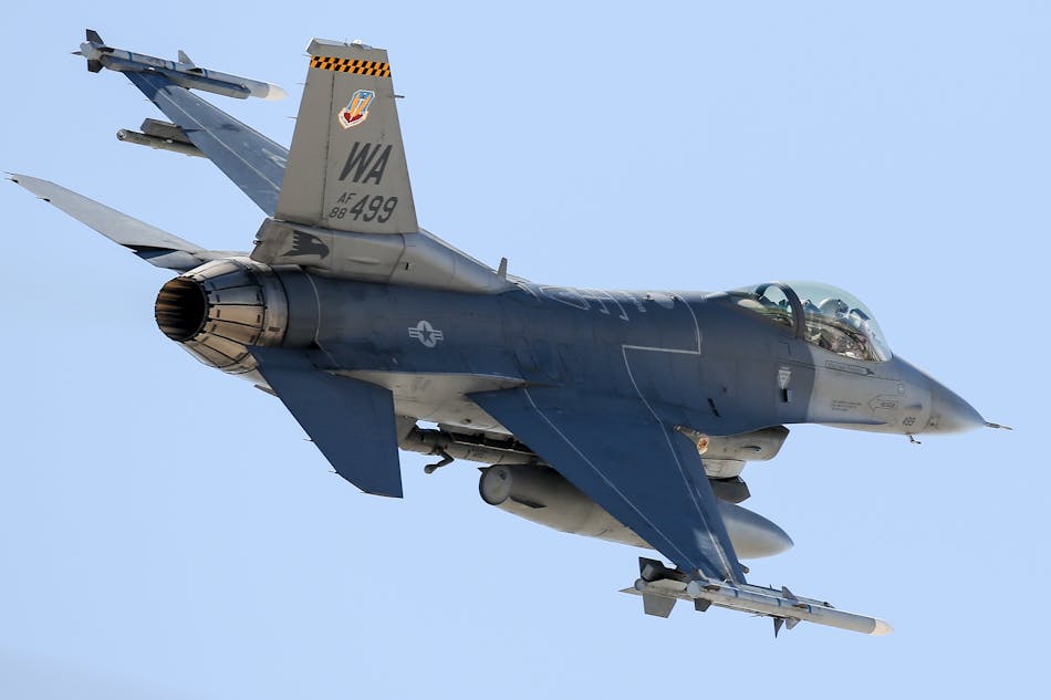 F16 fighter jet