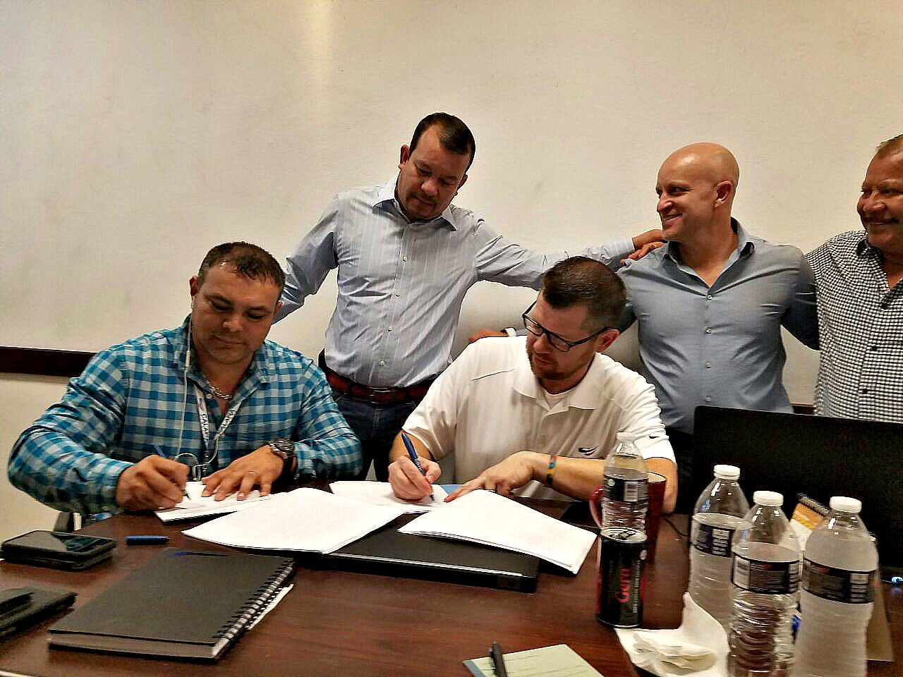 Signing 583ee4f1d3383