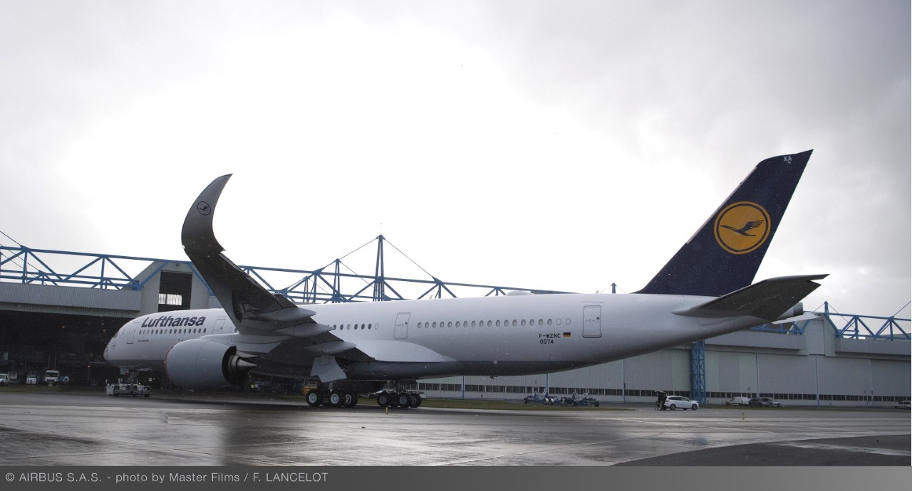 Welcome to the Airbus A350 900 582f3d4c98b1e