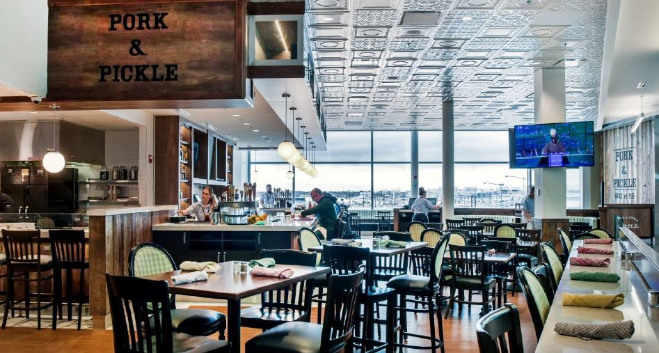 HMSHost&rsquo;s Pork & Pickle at Montr&eacute;al-Pierre Elliott Trudeau&rsquo;s Domestic Terminal.
