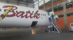 FL Technics Indonesia Batik Air 5889e68c6abb1