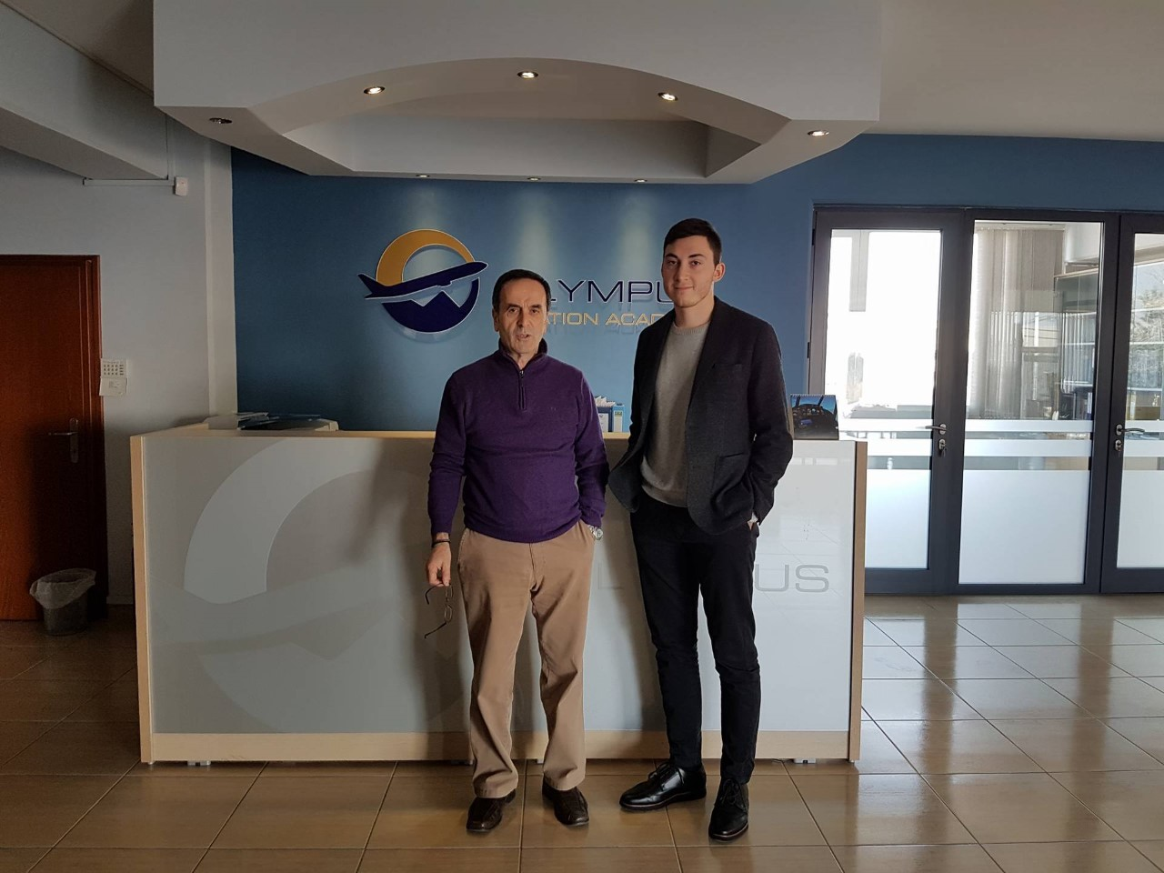 MOMook OlympusAcademy 587cfe887de8e