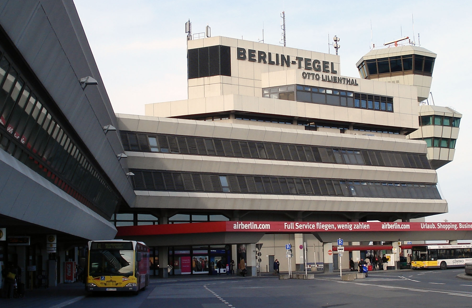EDDT Empfang Tower 589c80fe74862