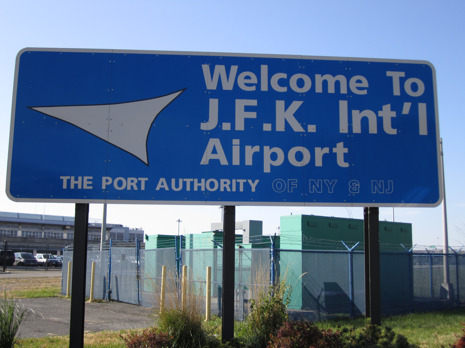 Welcome John F Kennedy International Airport Sign 58988dc84eeda