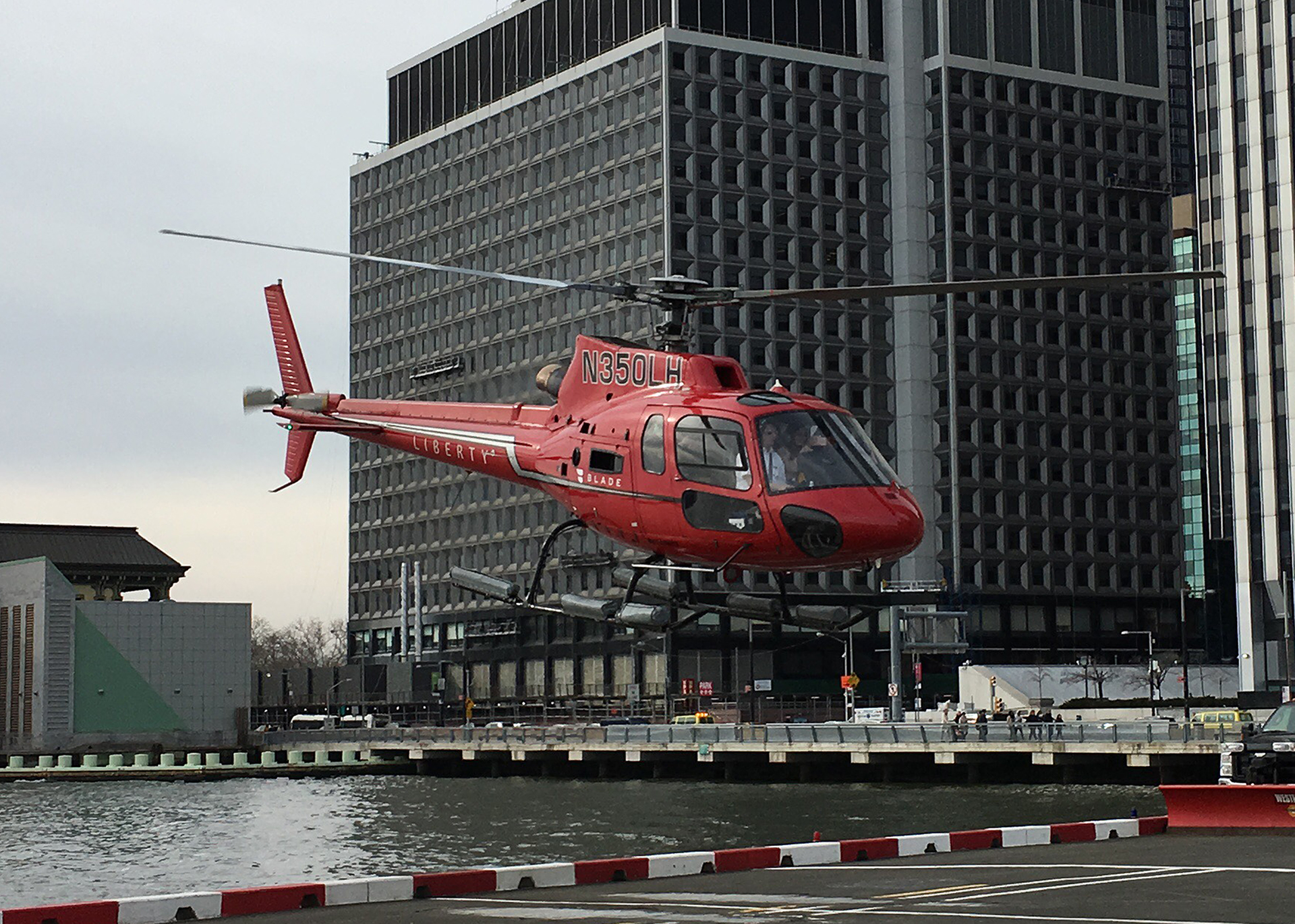Liberty Helicopters equips its fleet of Airbus H125s with Donaldson Inlet Barrier Filters.