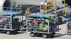 aircraft luggage loading 1448365343Og0 58bd7cab63ed3