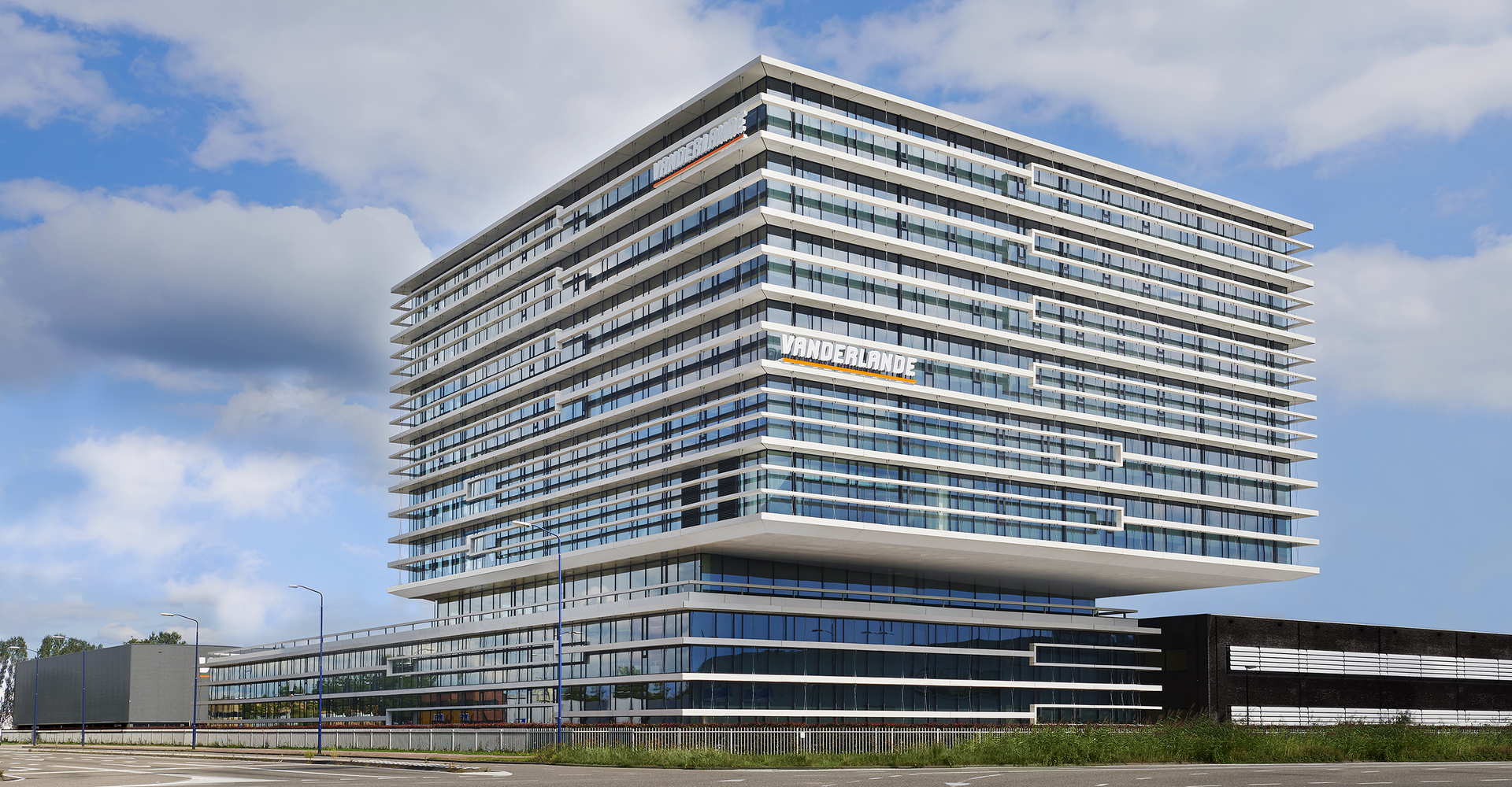 photo press release 2 58d3c2a4bc24f