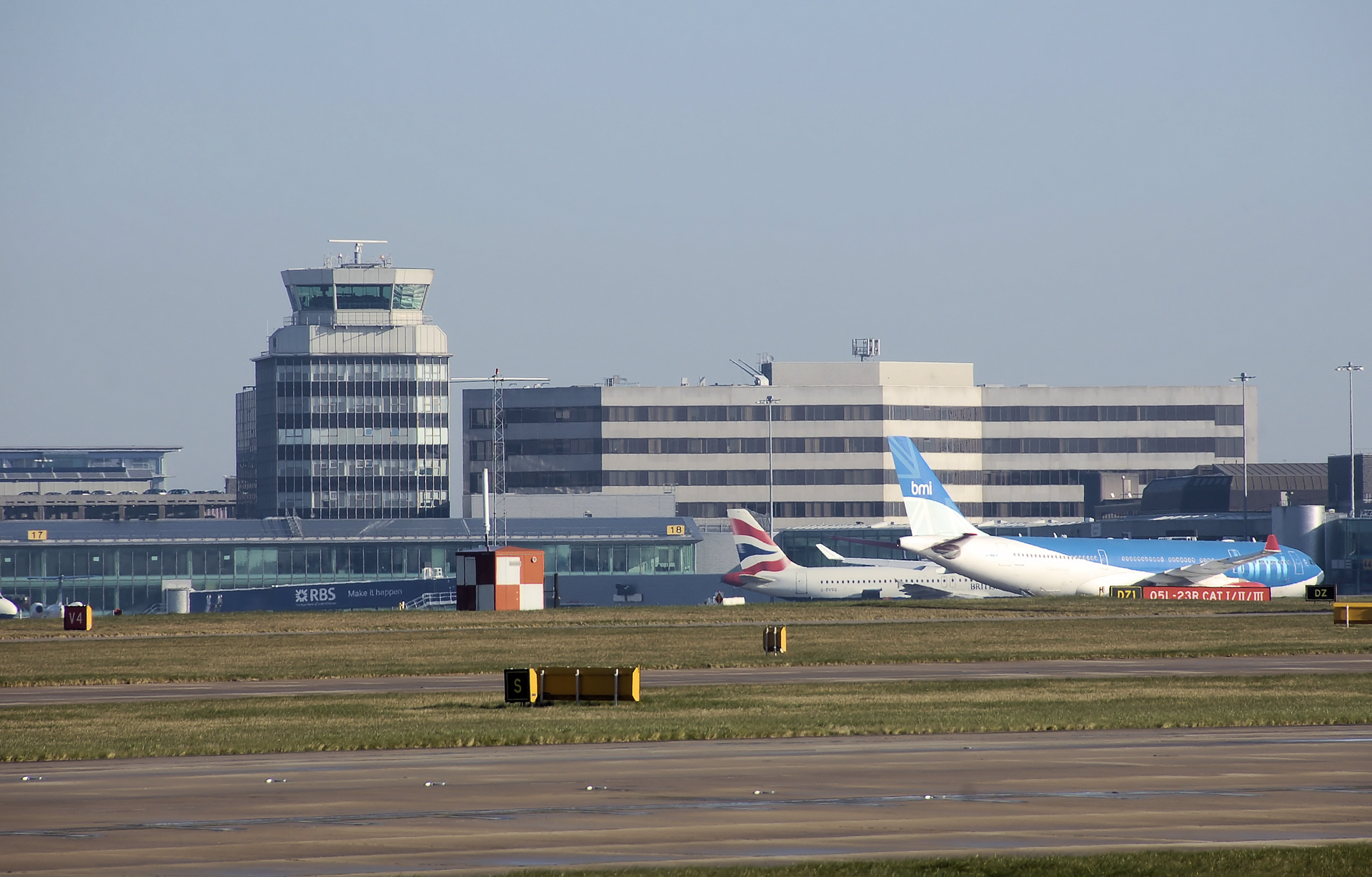 Manchester Airport From The South Arp 59511c56ed247