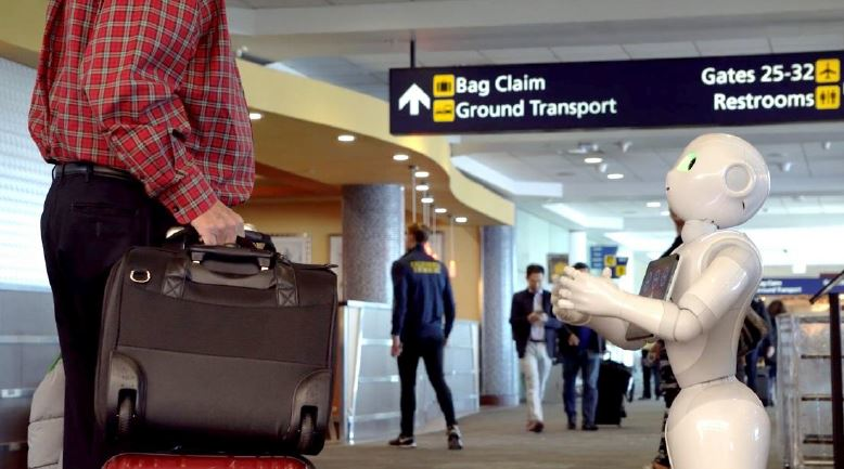 Pepper the robot at HMSHost&rsquo;s Pyramid Ale Taproom at Oakland International Airport