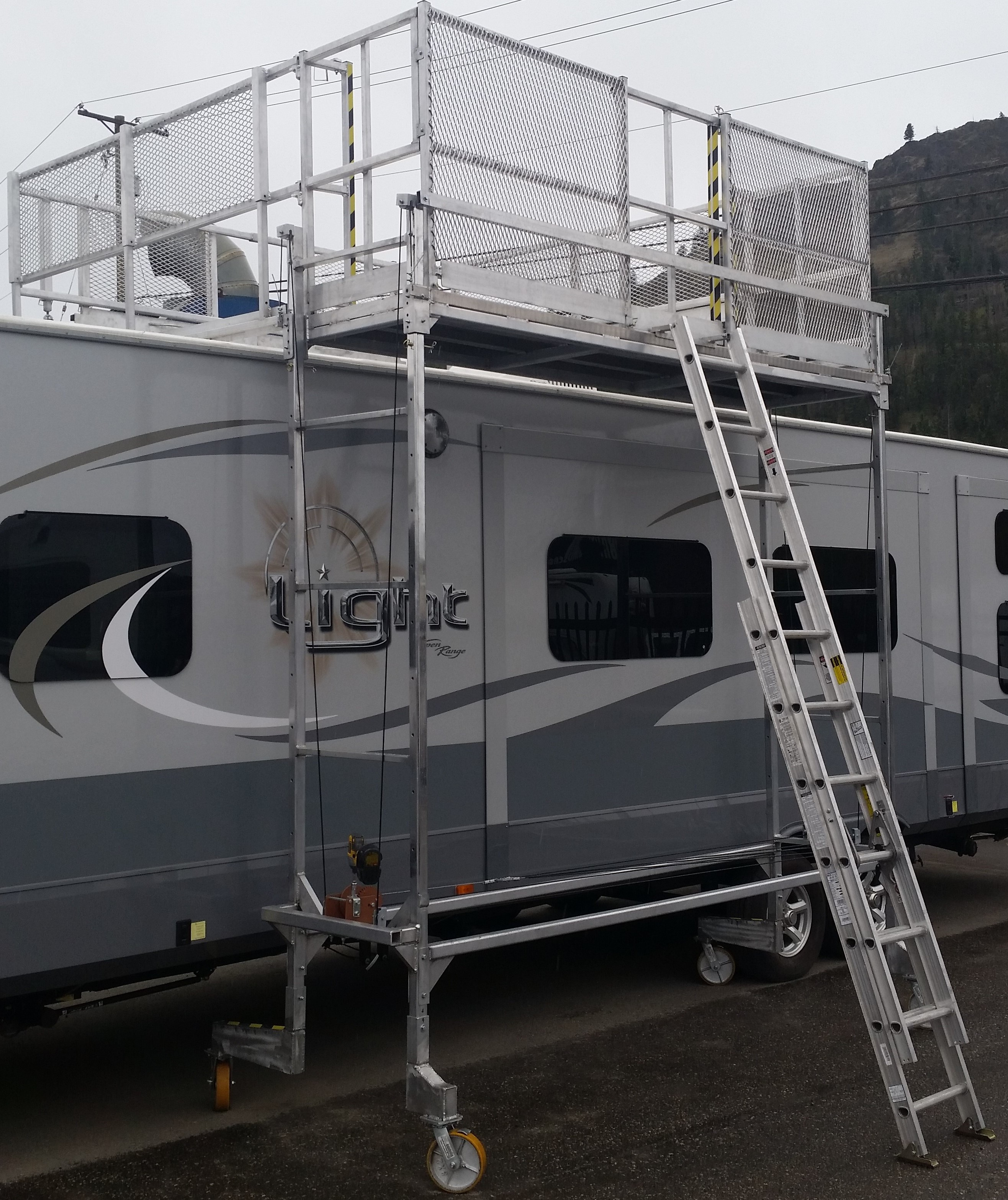 Light Trailer With Easy Lift Cropped 66uswjg7q1zbc Cuf