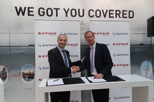 Signing ceremony of the Satair Group &amp; Safran Nacelles deal at Paris Airchow 2017. Right: Bart Reijnen, CEO of Satair Group. Left: Safran Nacelles CEO Jean Paul Alary.