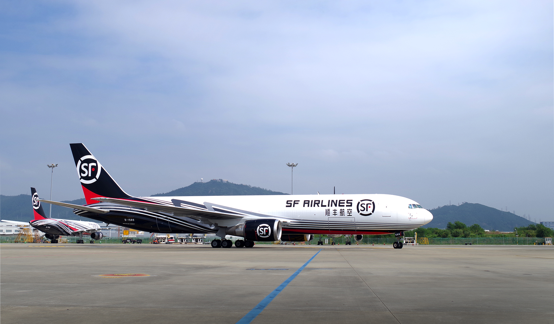 Sf Airlines 767 596d0c90ddedb
