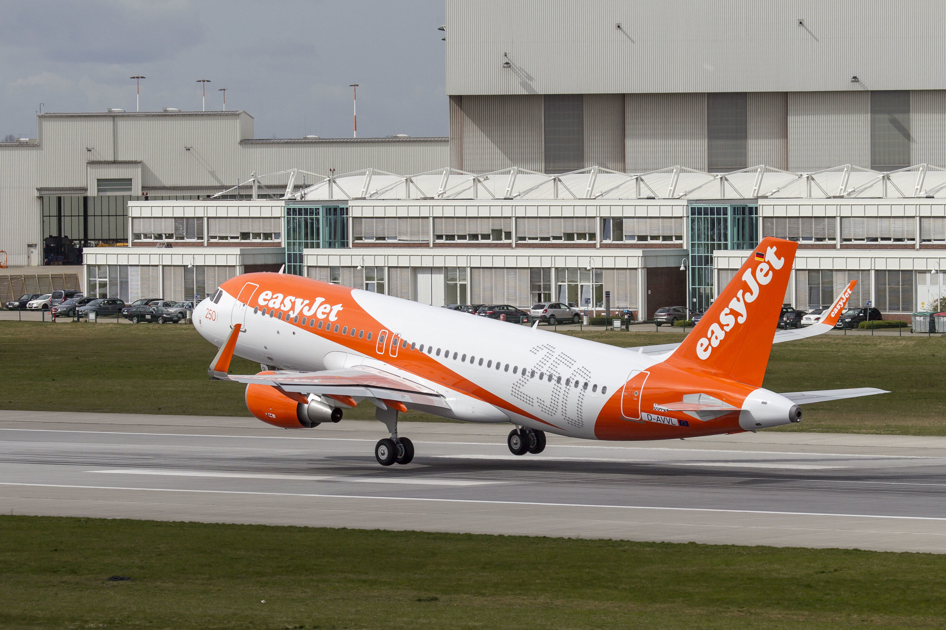 Easy Jet 250 Airbus Foto Easy Jet K 595d0b0122850