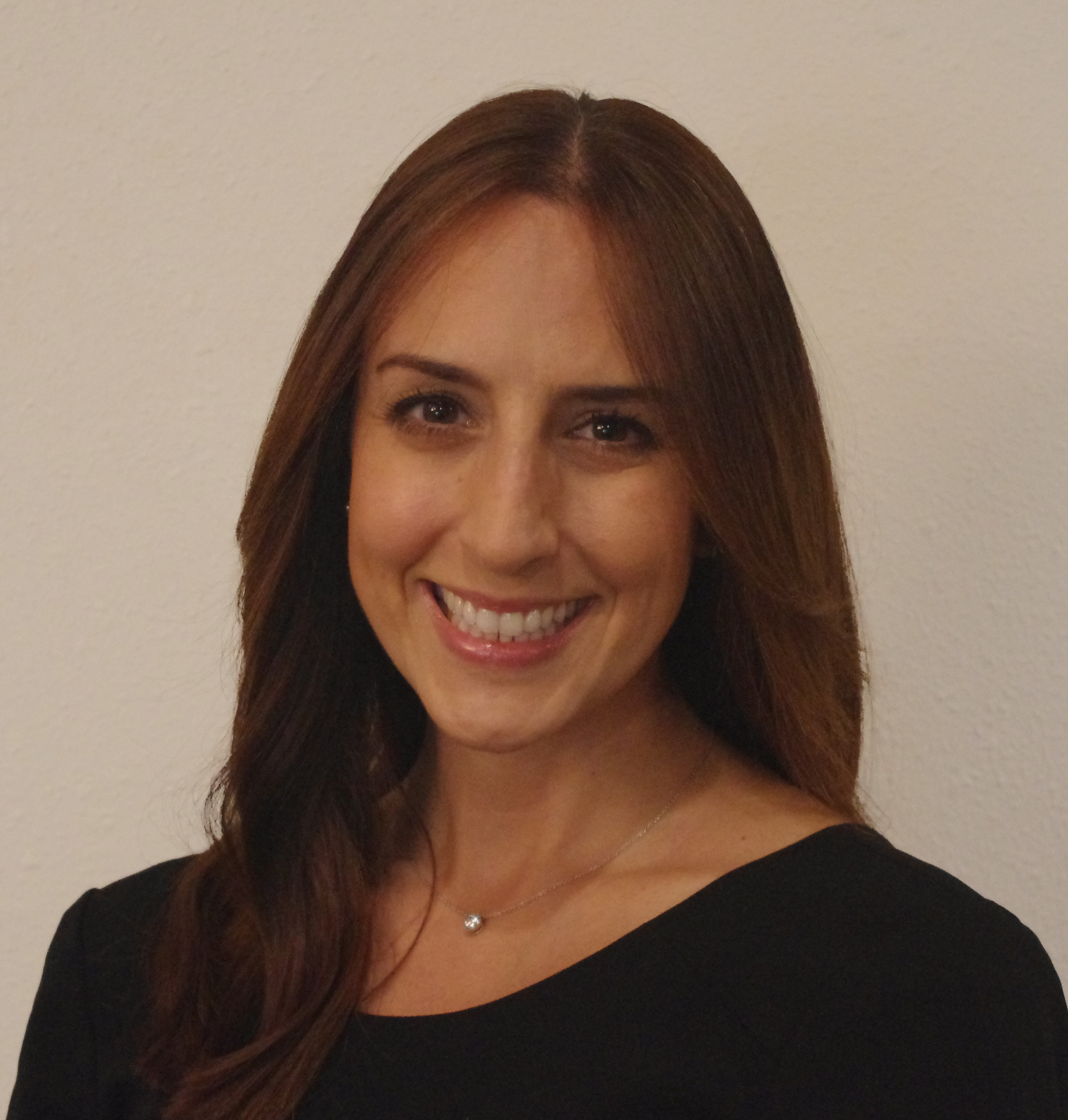 Stefanie Rakes Headshot 59c28c381c065