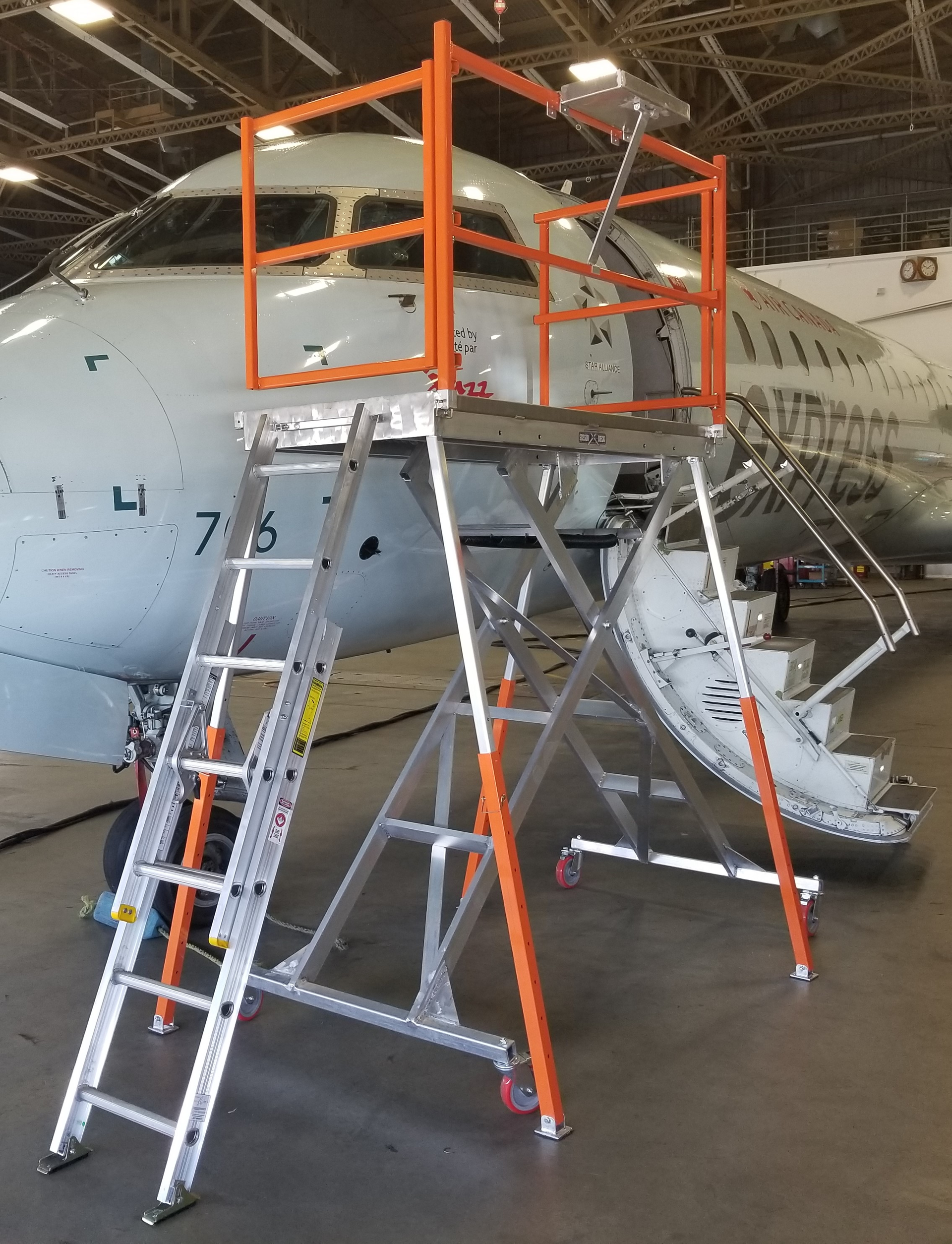 Cockpit glass access 59f6516938264