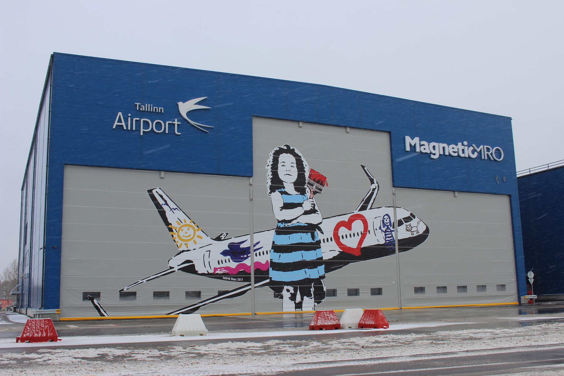 Magnetic MRO Paint Hangar 1 59f9c932abc1c