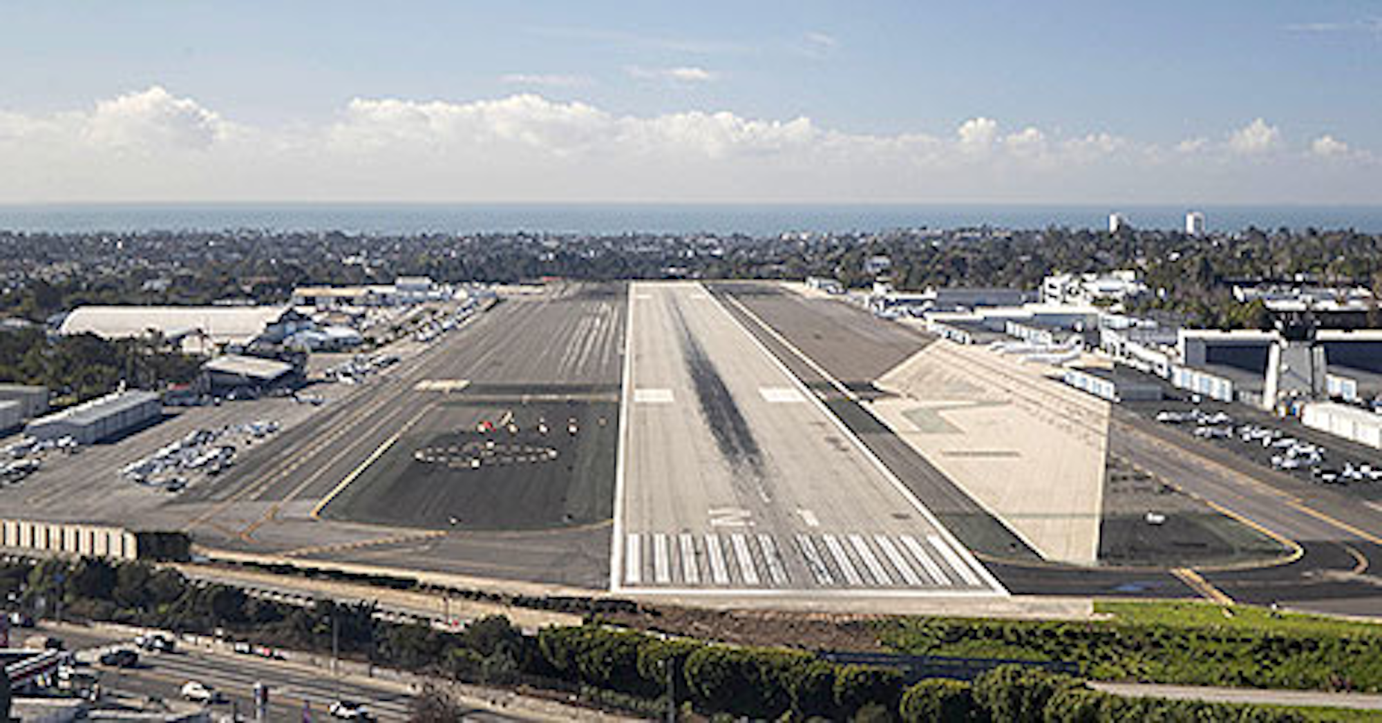 The Drive In At Santa Monica Airport Santa Monica Airport to Close Dec. 12 For 10 Days; Will Reopen With