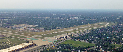 detroit airport 5a009784b229b