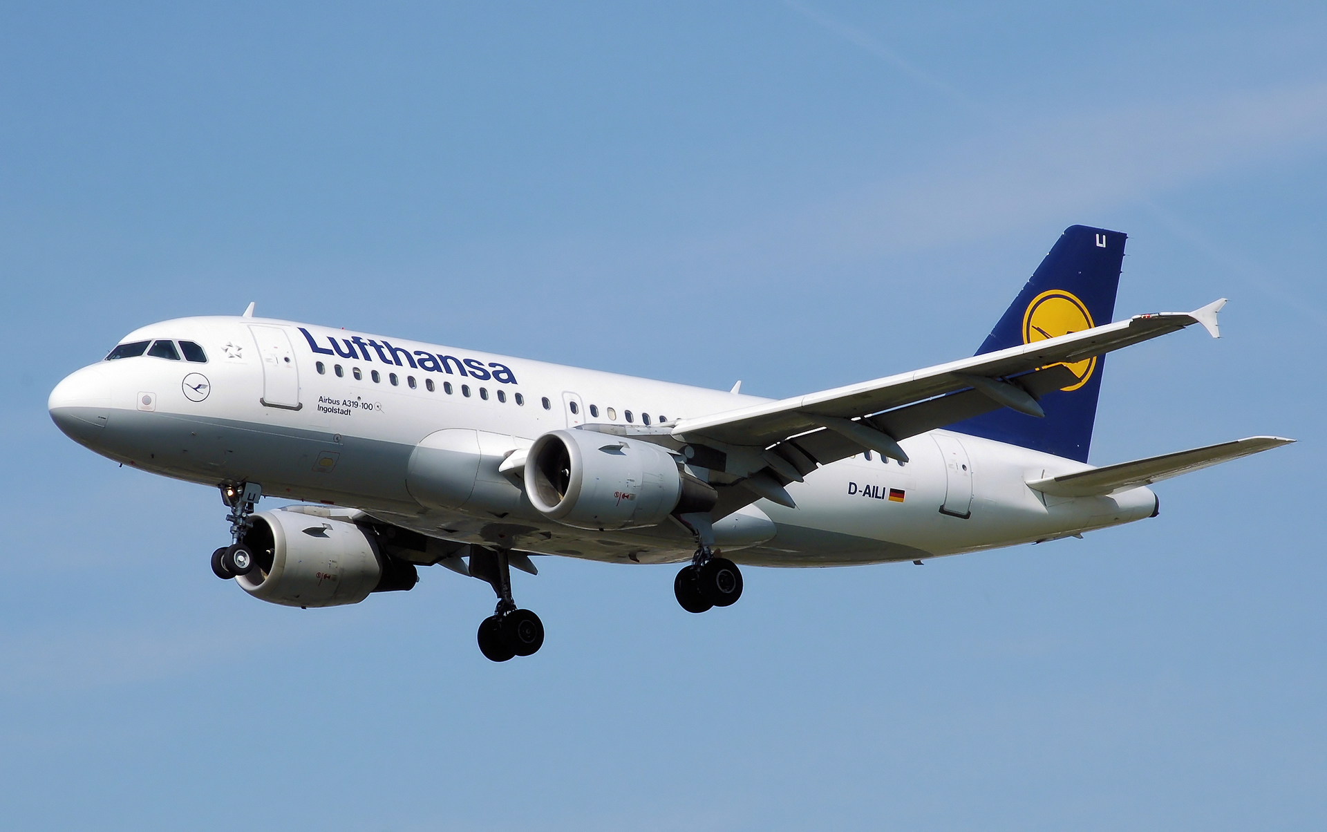 Lufthansa a319 100 d Aili arp 5a37da8cb4797