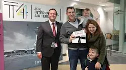 T4 gifts iPad to 21 millionth passenger