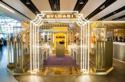 Sparkling with Italian creativity and the glamour of Rome, a Bulgari jewel is immediately recognisable for sensual volumes, vivid gemstones, audacious materials, extravagant colour juxtapositions and a strong architectural character originating from its Roman roots. Sparkling with Italian creativity and the glamour of Rome, a Bulgari jewel is immediately recognisable for sensual volumes, vivid gemstones, audacious materials, extravagant colour juxtapositions and a strong architectural character originating from its Roman roots.