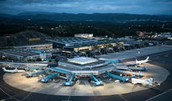 Bergen Fles Land Airport Outside 5a578866b3d55 Bergen Fles Land Airport Outside 5a578866b3d55