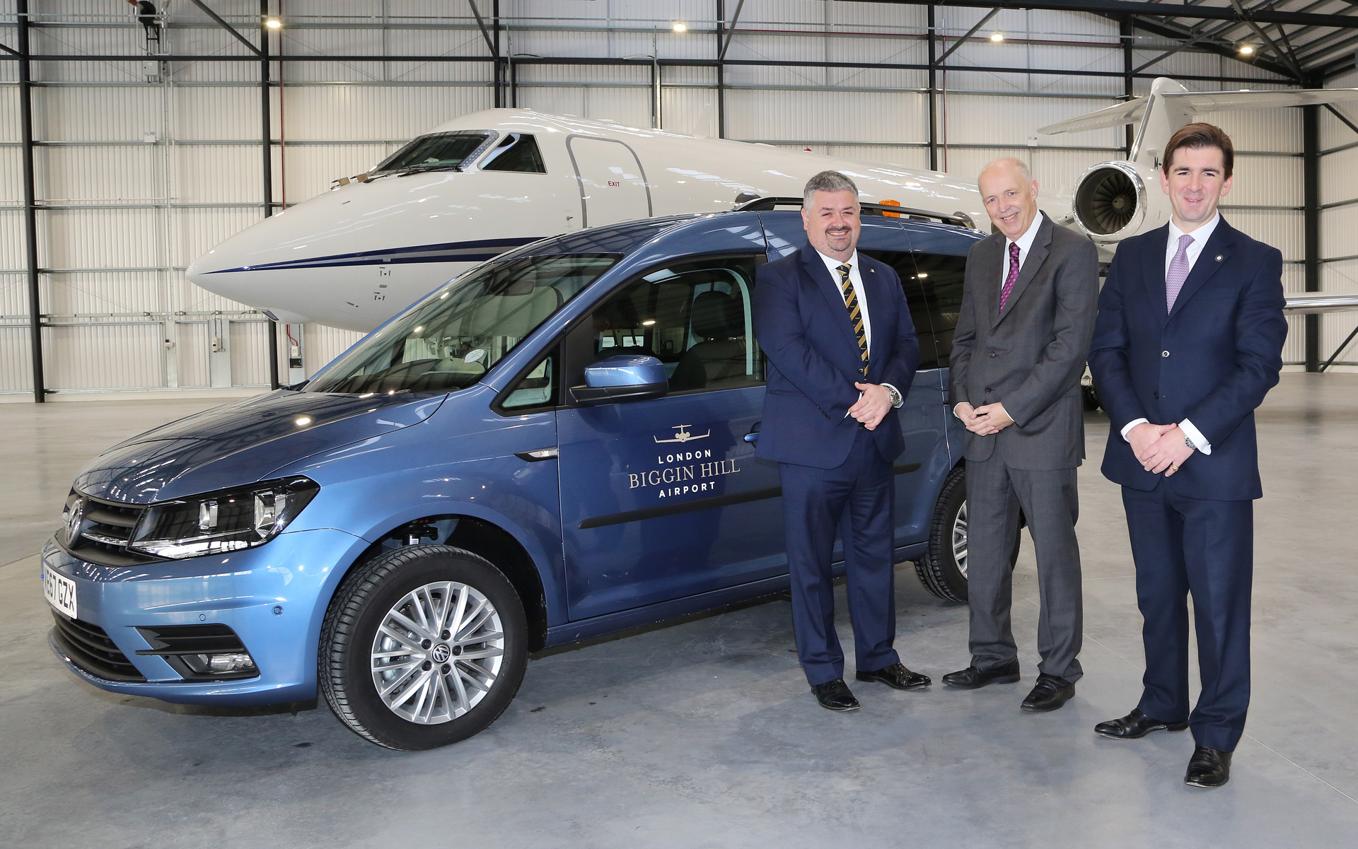 Dave Edwards CEO BACA Mark Ranger EBAN and Charter Broker magazines and Robert Walters business development director London Biggin Hill credit STONE PHOTOGRAPHY 5a65fc9acad30