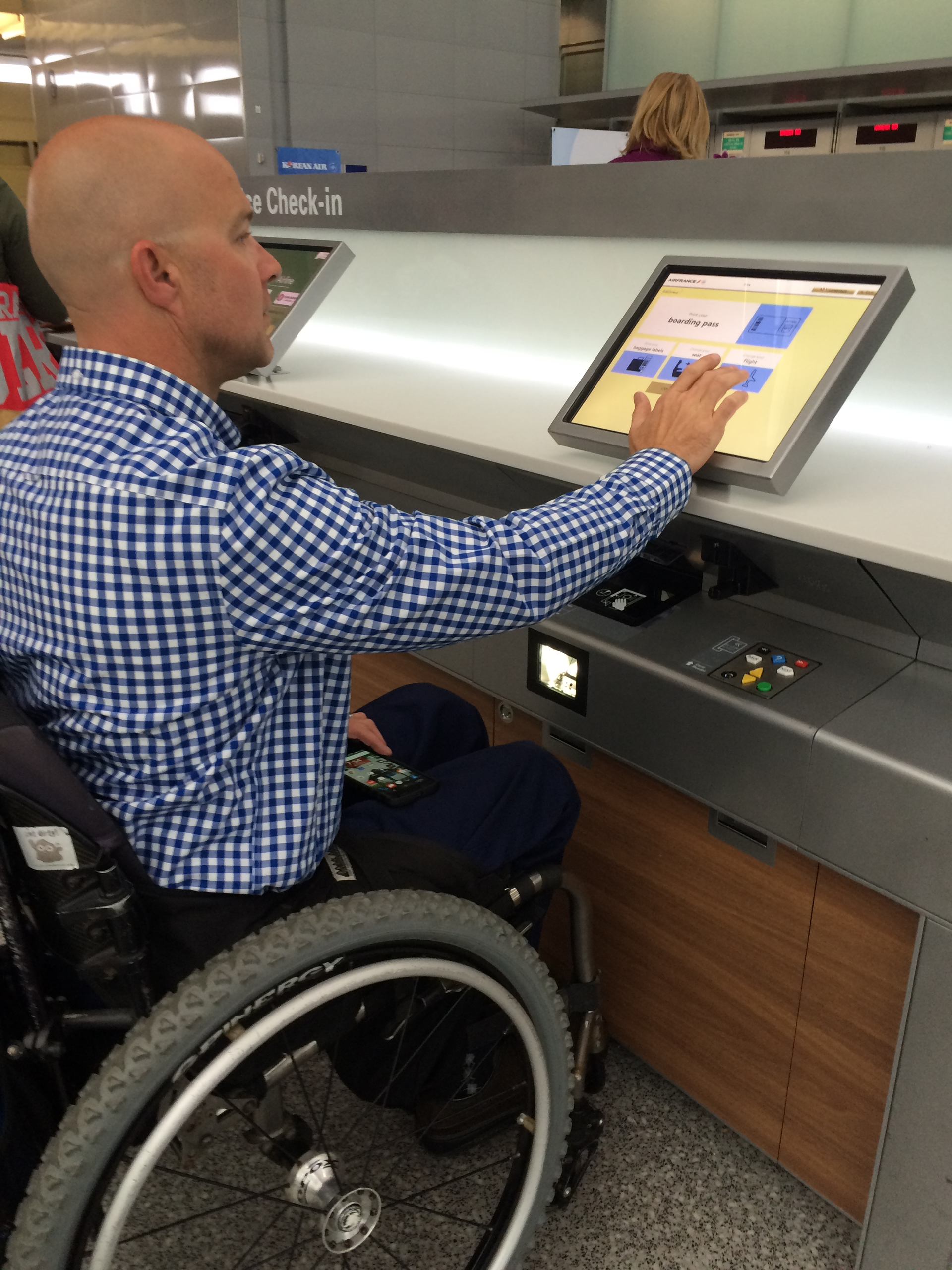 Common use self-service kiosk at SFO