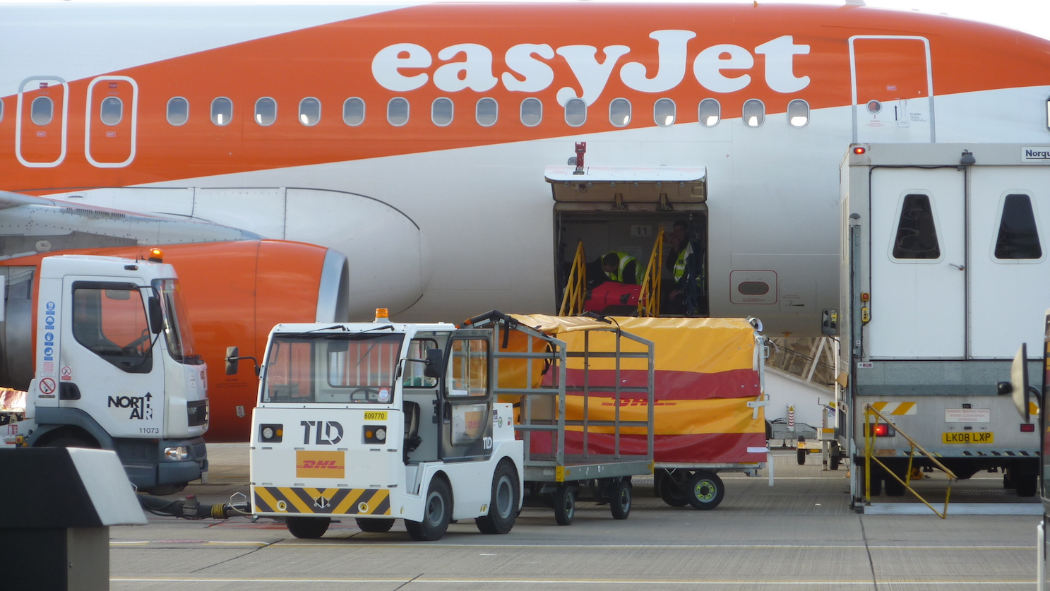 easyjet1 5aa13c2e3e452