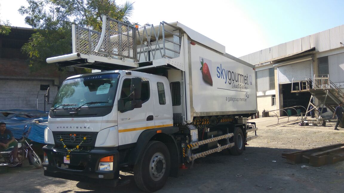 HiLift/Catering Trucks Aviation Pros