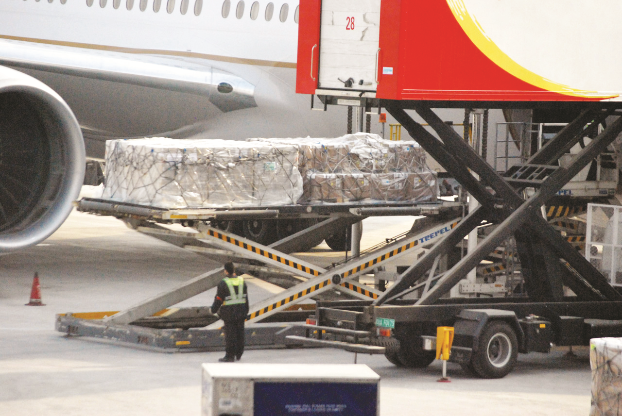 Loading Freight 5a987946a8a2f