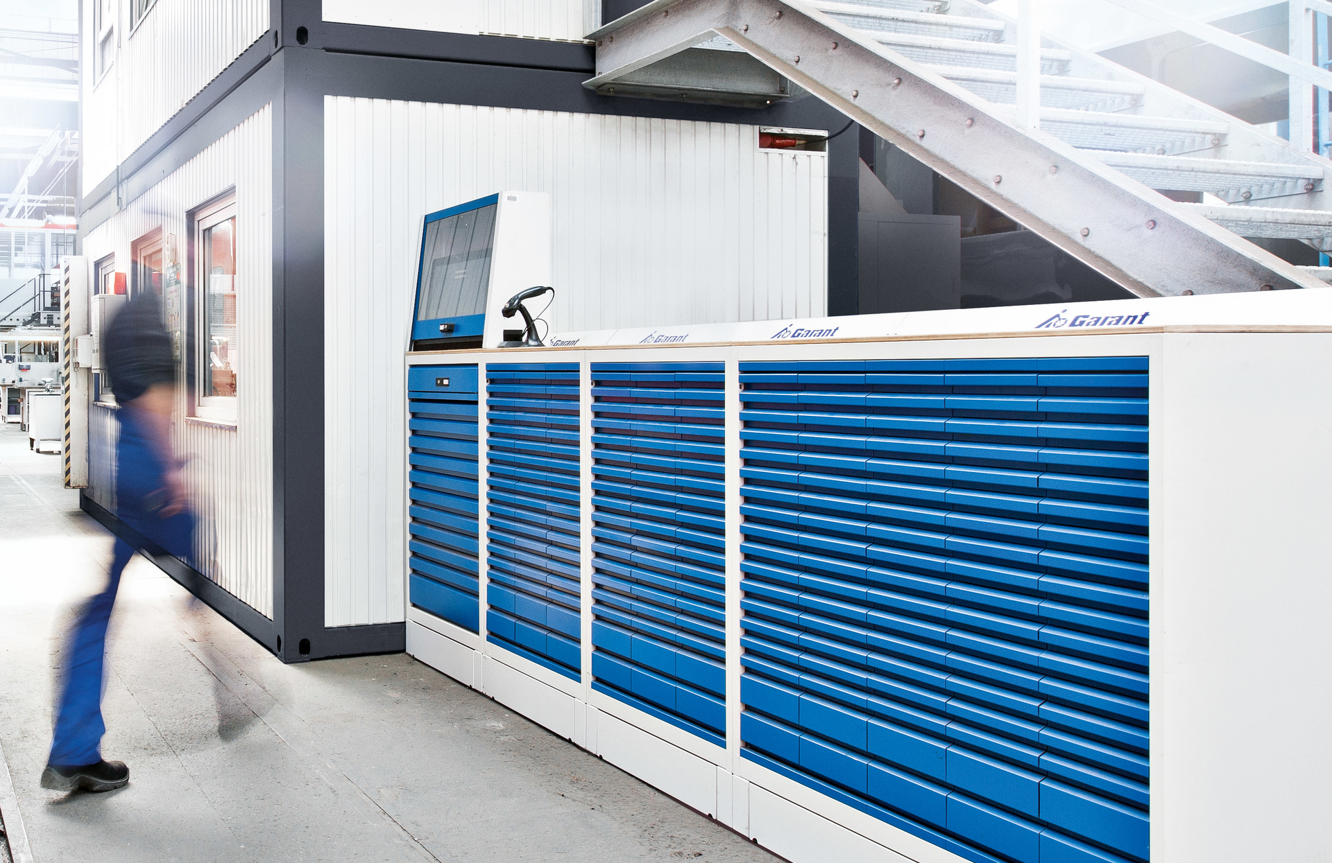 Tool issuing system at DB Fahrzeuginstandhaltung GmbH.