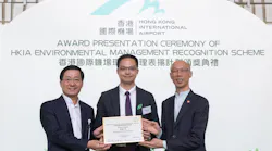 Benny Siu, Hactl’s Senior Manager – Quality Assurance, receives the award from Mr. Fred Lam, Chief Executive Officer of Airport Authority Hong Kong (left) and Mr. Wong Kam-sing, Secretary for the Environment (right).
