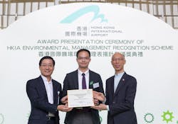 Benny Siu, Hactl’s Senior Manager – Quality Assurance, receives the award from Mr. Fred Lam, Chief Executive Officer of Airport Authority Hong Kong (left) and Mr. Wong Kam-sing, Secretary for the Environment (right). Benny Siu, Hactl’s Senior Manager – Quality Assurance, receives the award from Mr. Fred Lam, Chief Executive Officer of Airport Authority Hong Kong (left) and Mr. Wong Kam-sing, Secretary for the Environment (right).