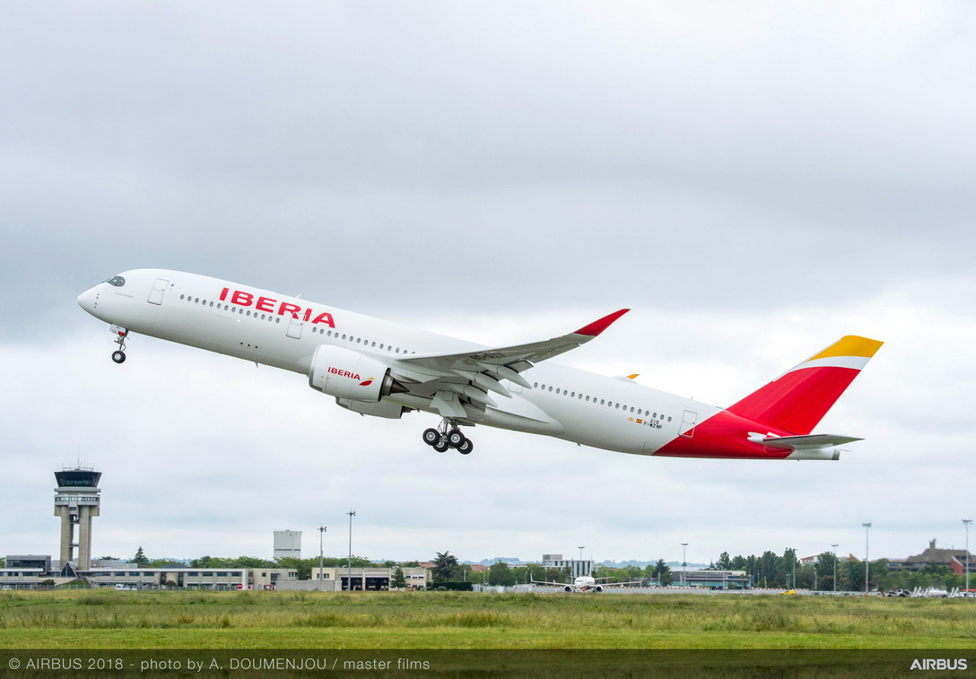 1st A350 900 Delivery Iberia Take Off 5b3238ef671a7