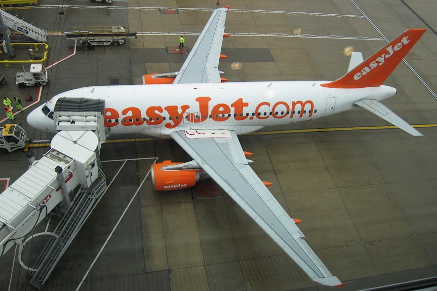 Easyjet A319 at Gatwick 5b290ec349178
