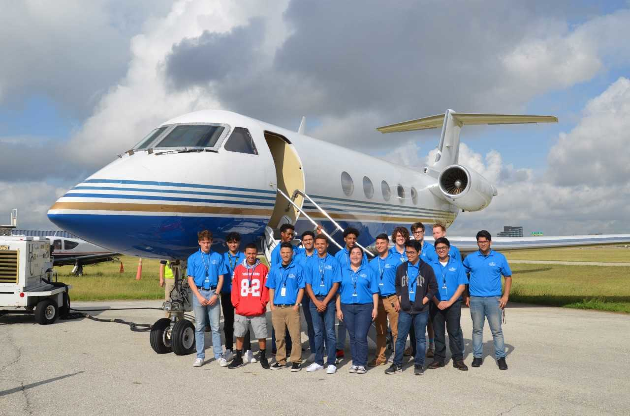 Hallmark 5b17f118126e7