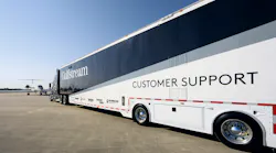 Gulfstream Customer Support includes this specially equipped 74-foot/22.6-meter tractor-trailer.