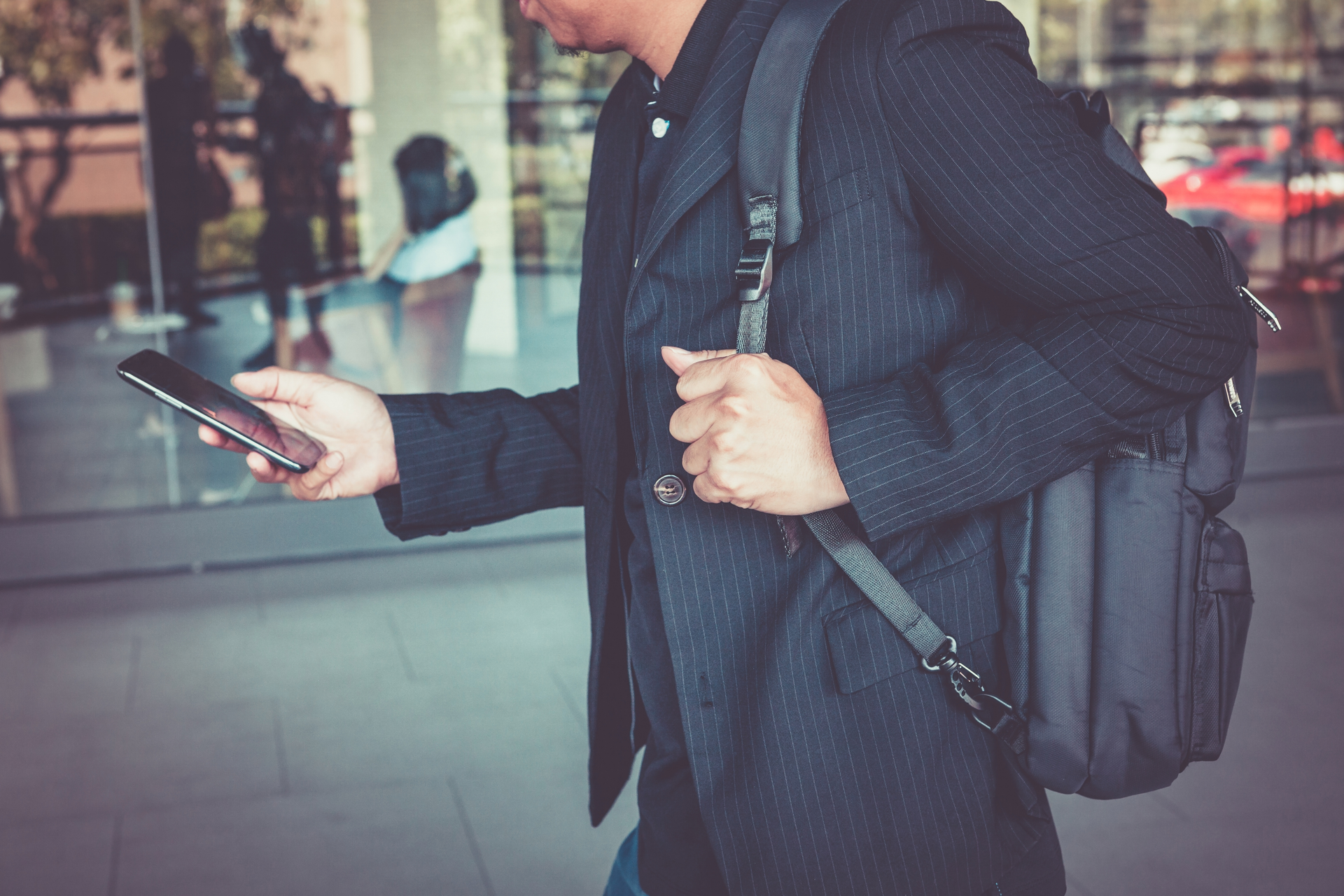 To prepare for convergence, airports must operate wireless on all sides of the spectrum, leveraging cellular solutions like DAS and small cells, unlicensed networks like Wi-Fi, and shared spectrum like CBRS 3.5 GHz, recently branded as OnGo.