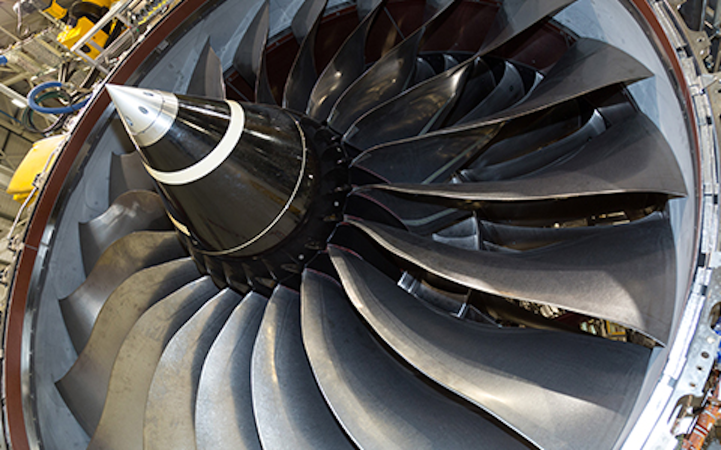 Rolls-Royce Trent 7000 powers Airbus A330neo to Farnborough debut ...