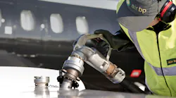 Air BP refuels an operators aircraft 5b718561922ae