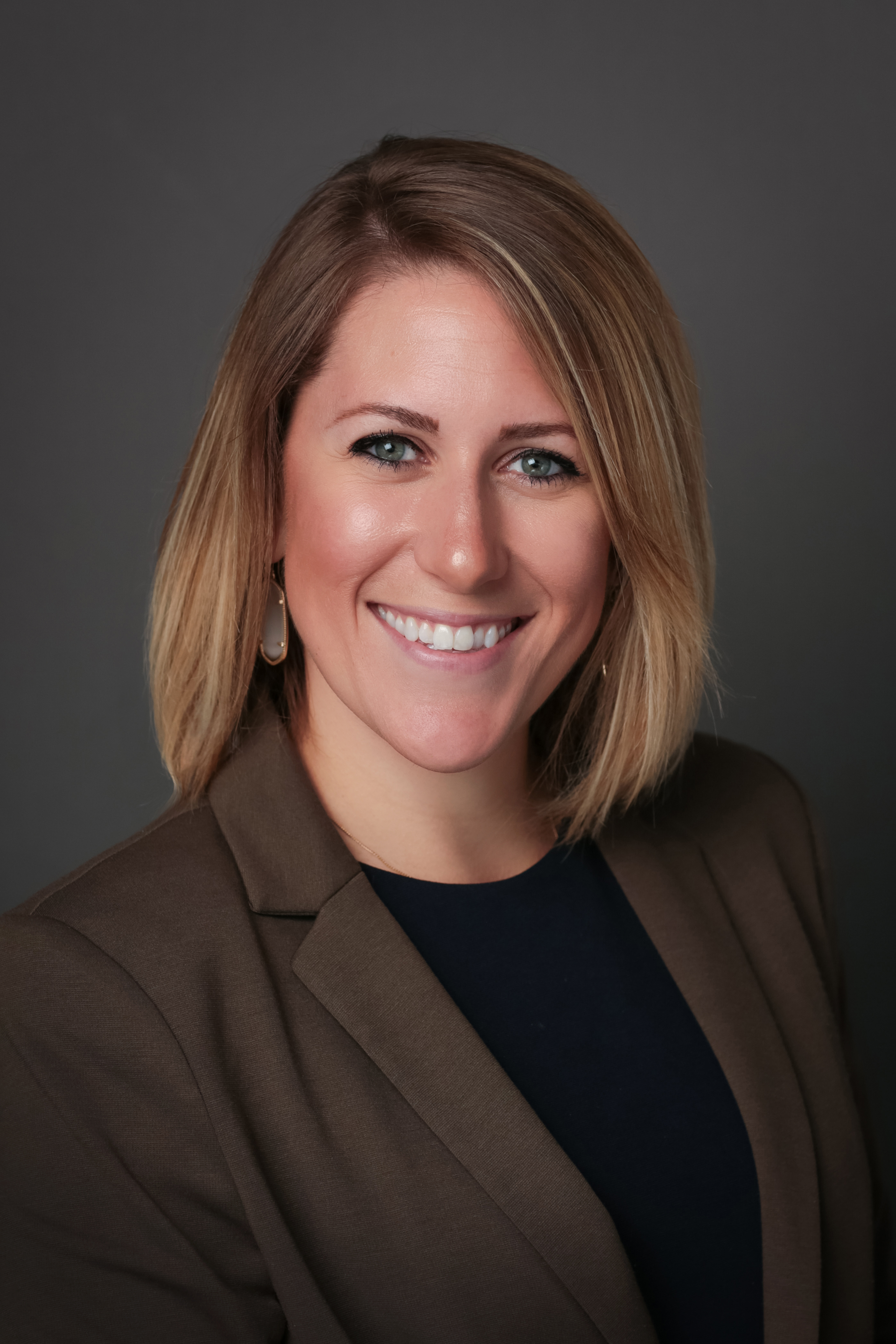 Maggie Bishop 5b6af897c21de