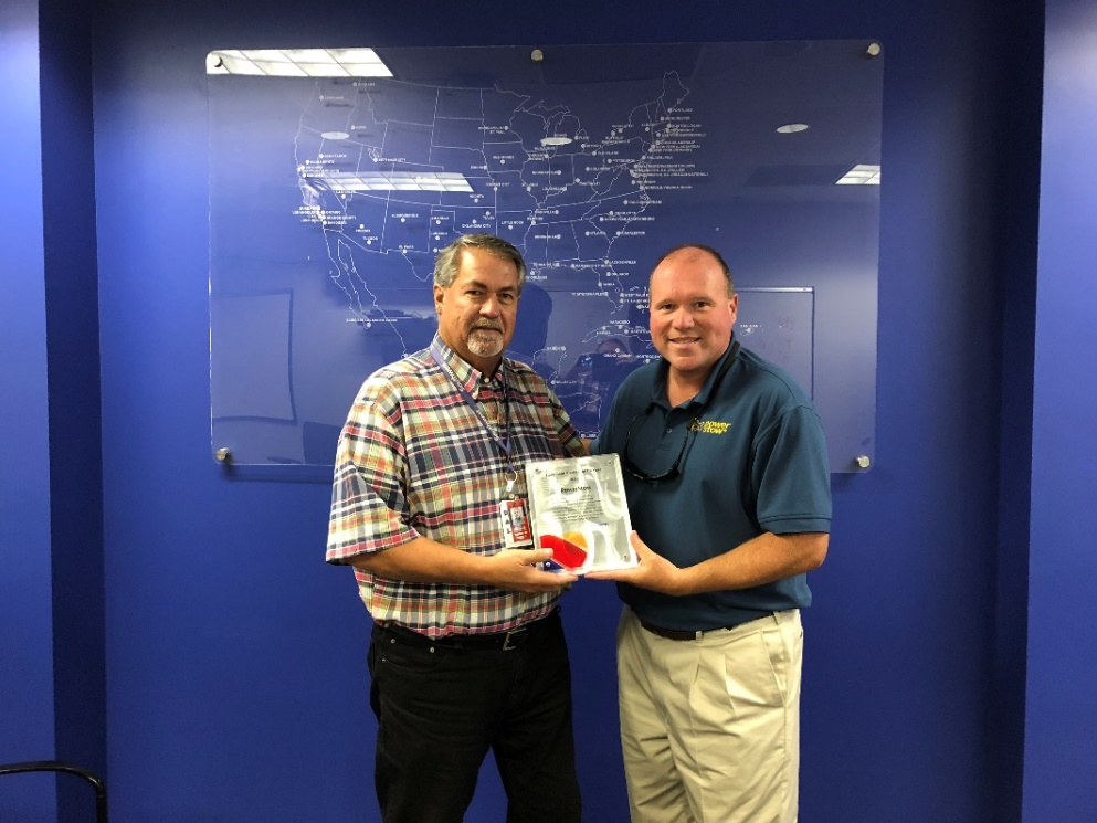 (Left to right) Larry Laney, Director of Ground Support for Southwest Airlines and Ben Reeves, Vice President of Power Stow Americas